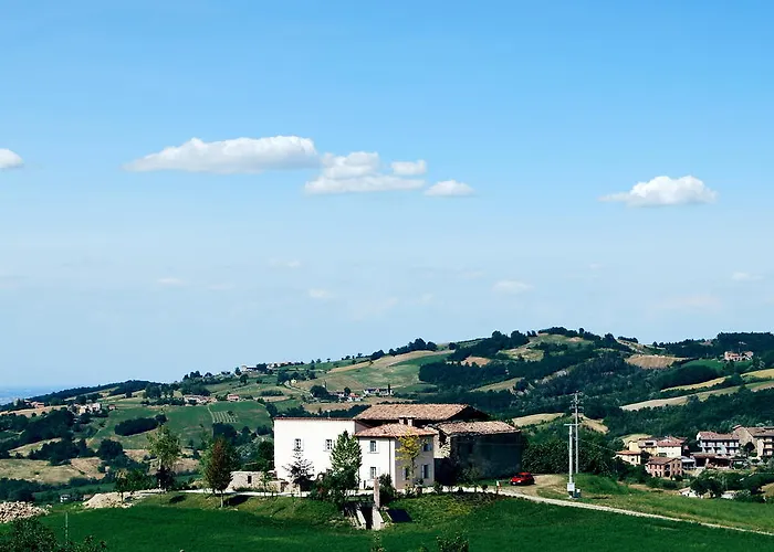 Il Colombarone Villa *